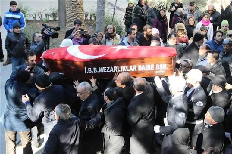 Ekrem Pakdemirli toprağa verildi