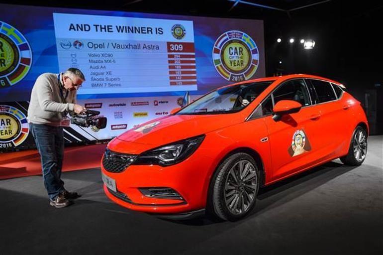 Yılın Otomobili 2016  : Yılın Otomobiline Verilen Car Of The Year Ödülü 2016 Yılının 29 Şubat�ında Açıklanacak.