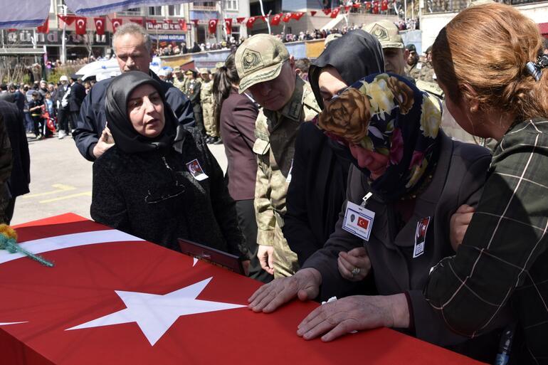 Şehit Komiser Yardımcısı Tamer Aktaş’ı,15 bin kişi uğurladı