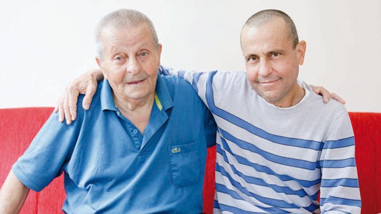 87 yaşında tek böbrekle bisiklet üzerinde