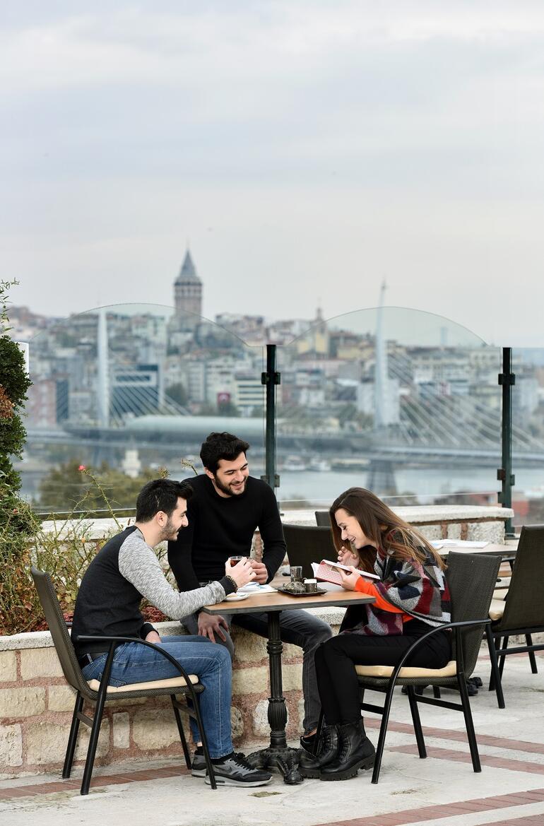 Zeyrek Te Istanbul Kitapcisi Acildi Seyahat Haberleri