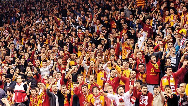 tribunlerde yeni trend izmir marsi keyif haberleri