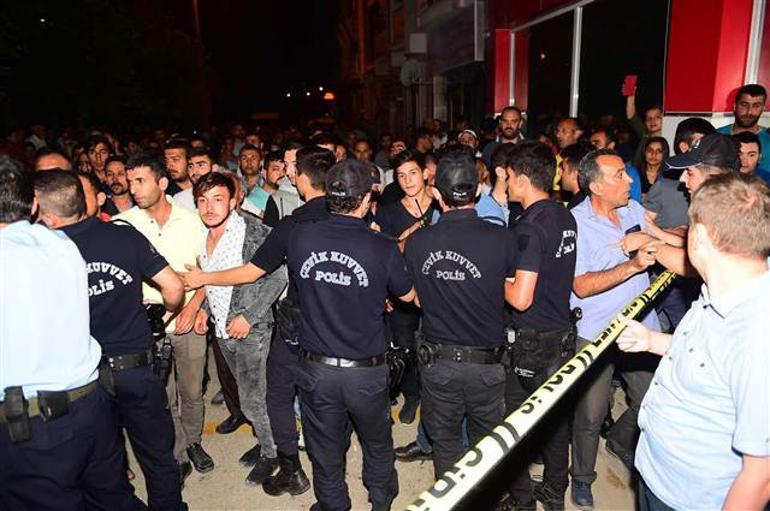 İcra dairesini basmaya gitti, polisi şehit etti, avukatı öldürdü, intihar etti
