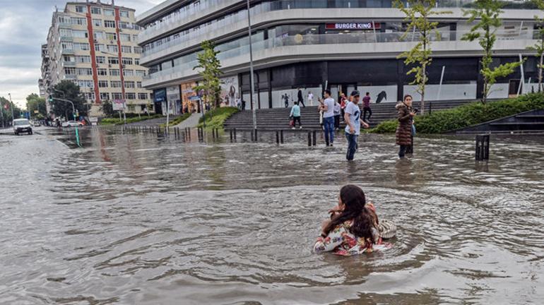 İstanbullulara valilikten son dakika duyurusu.. Zorunlu olmadıkça..