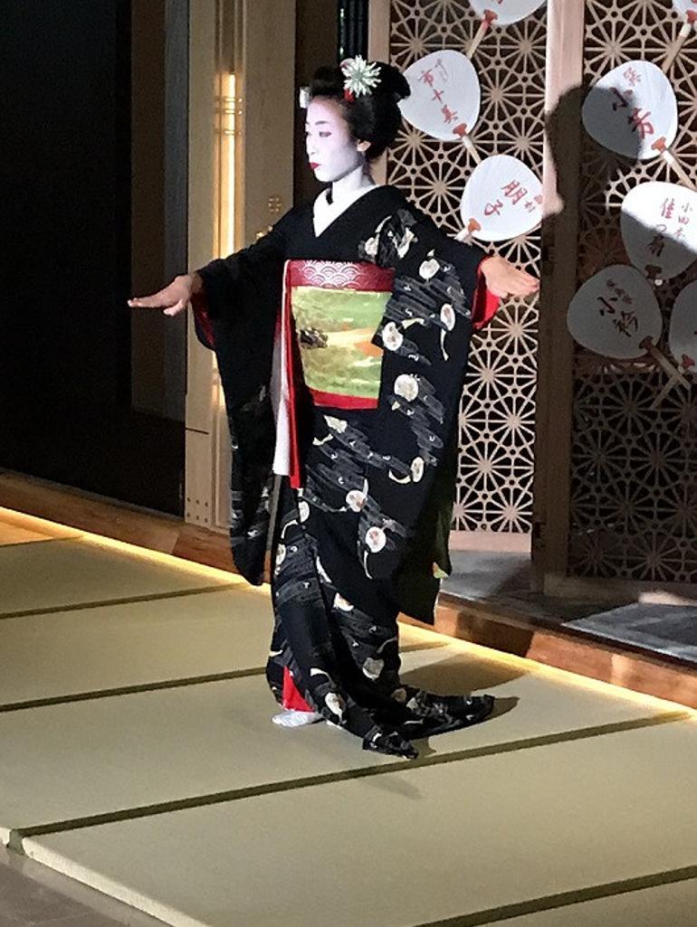 Japonya’da Geyşa ile bir saatlik görüşmeye neden küçük bir servet ödedim