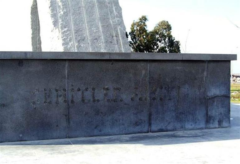 İzmirde şehitlere büyük ayıp