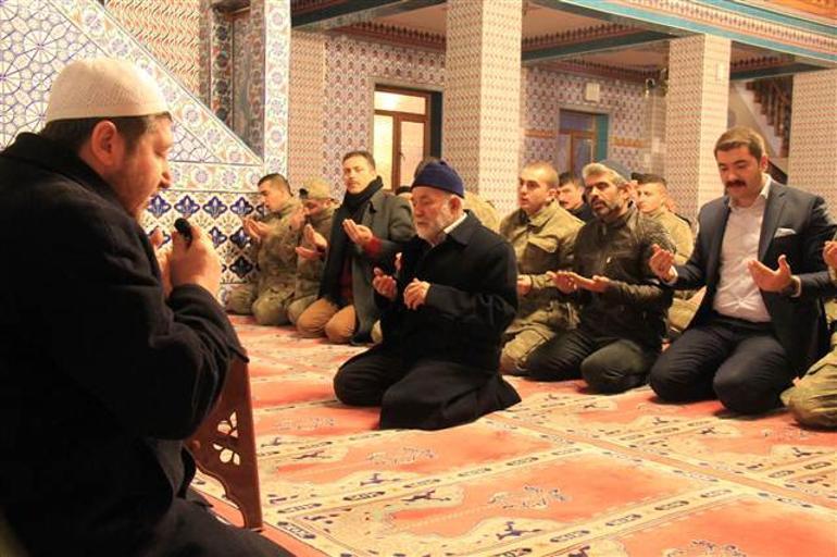 Harekat sona erene kadar Fetih Suresi okunacak