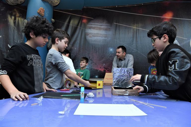 Öğrenciler yenilenebilir enerji kampında