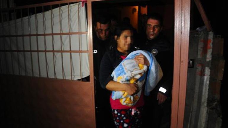 annenin oldurdugu bebegin cenazesini baba gozyaslari icinde aldi son dakika haberler