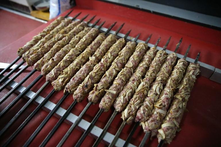 Şanlıurfa'nın sadece iki ay tüketilebilen özel lezzeti: Keme kebabı