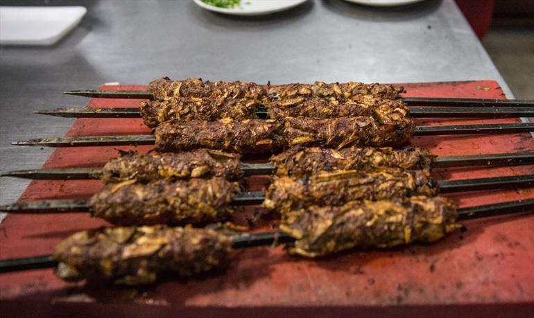 Şanlıurfa'nın sadece iki ay tüketilebilen özel lezzeti: Keme kebabı