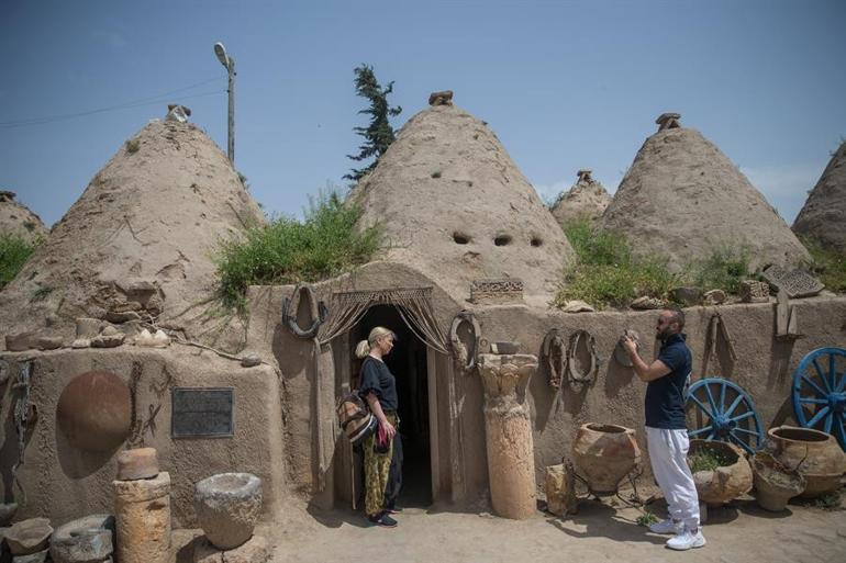 konik kubbeli harran evleri ilgi cekiyor seyahat haberleri