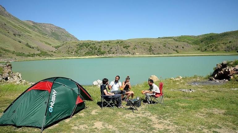 Bitliste yeryüzü cenneti Nemrut Krater Gölü