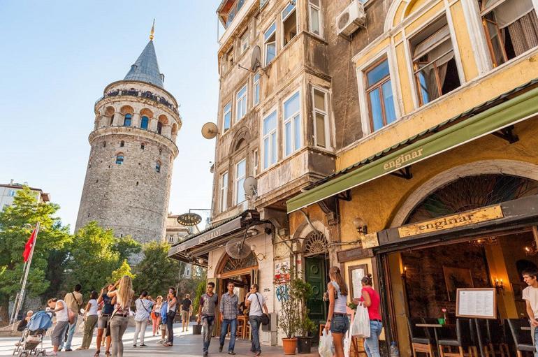 Türkiye'de en çok tatil için kalanlar Letonyalı turistler oldu