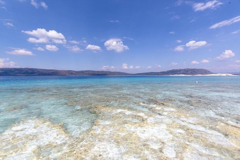 Turkuaz ile beyazın buluşma noktası Salda Gölü