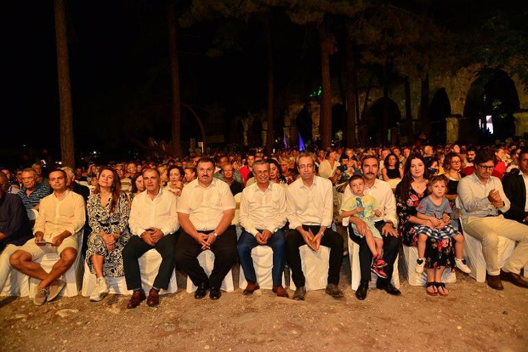 Phaselis Festivali görkemli bir açılışla başladı