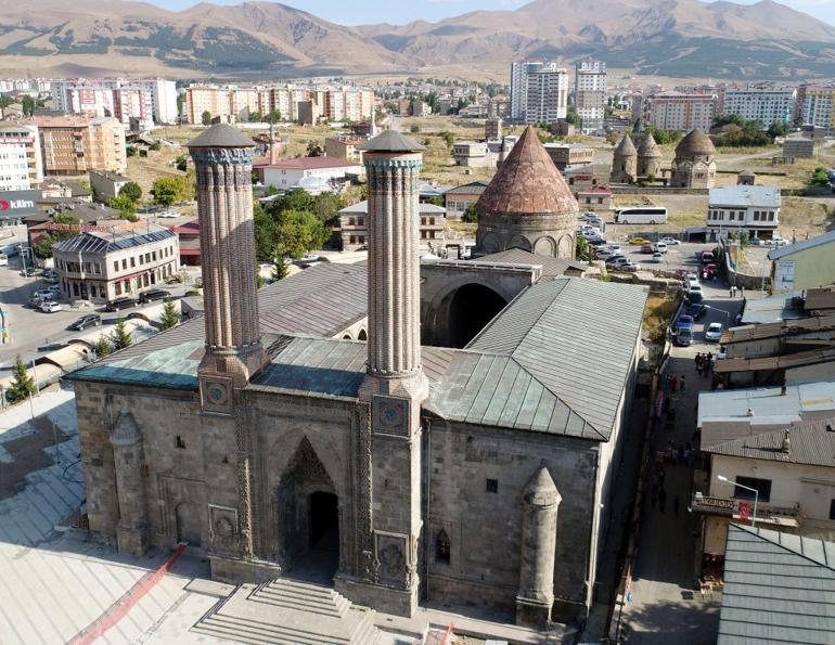 Tarihe yolculuk yaptıran şehir: Erzurum