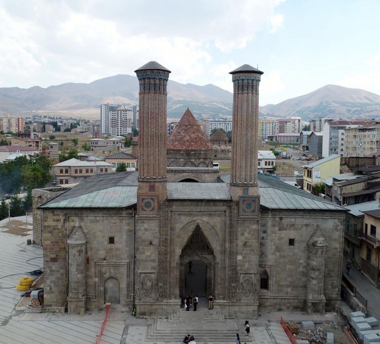 Tarihe yolculuk yaptıran şehir: Erzurum