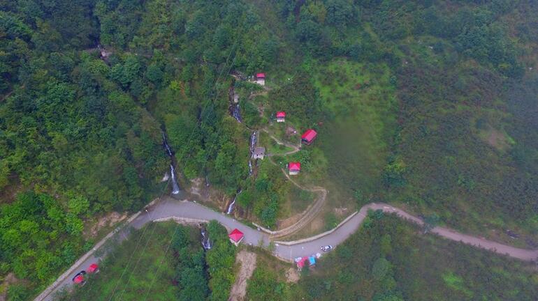 Giresun'da doğa harikası 'Yedi Değirmenler' turistlerin akınına uğruyor