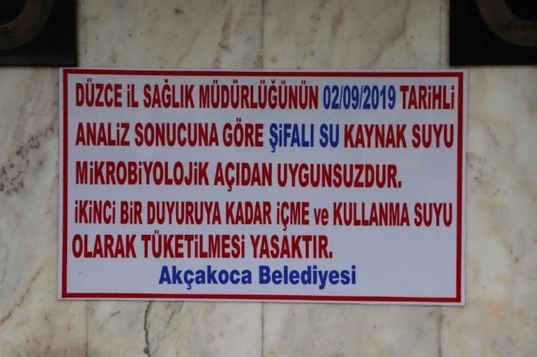 Şifalı diye içiliyordu... Çeşmeye asılan yazıyı okuyanlar inanamadı