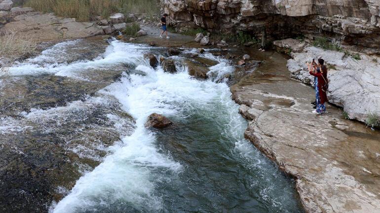 Doğa harikası 'Tortum Şelalesi' ziyaretçilerini cezbediyor