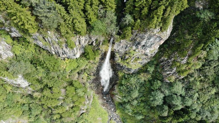 Trabzon'da 120 metre yükseklikten akan gizli cennet: Aytaş Asmasu Şelalesi