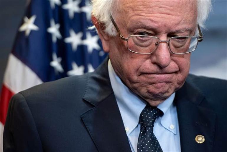 Trump’ın rakibi Bernie Sanders hastaneye kaldırıldı