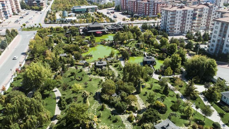 Bu park Japonya'daymış hissi uyandırıyor