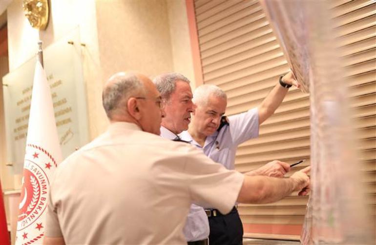 Karargahta sabahın ilk saatlerine kadar yoğun mesai