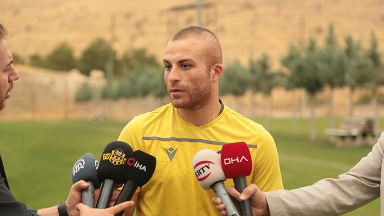 Gökhan Töre: ''Ay-yıldızlı bayrağı göğsümde her zaman taşıdım''