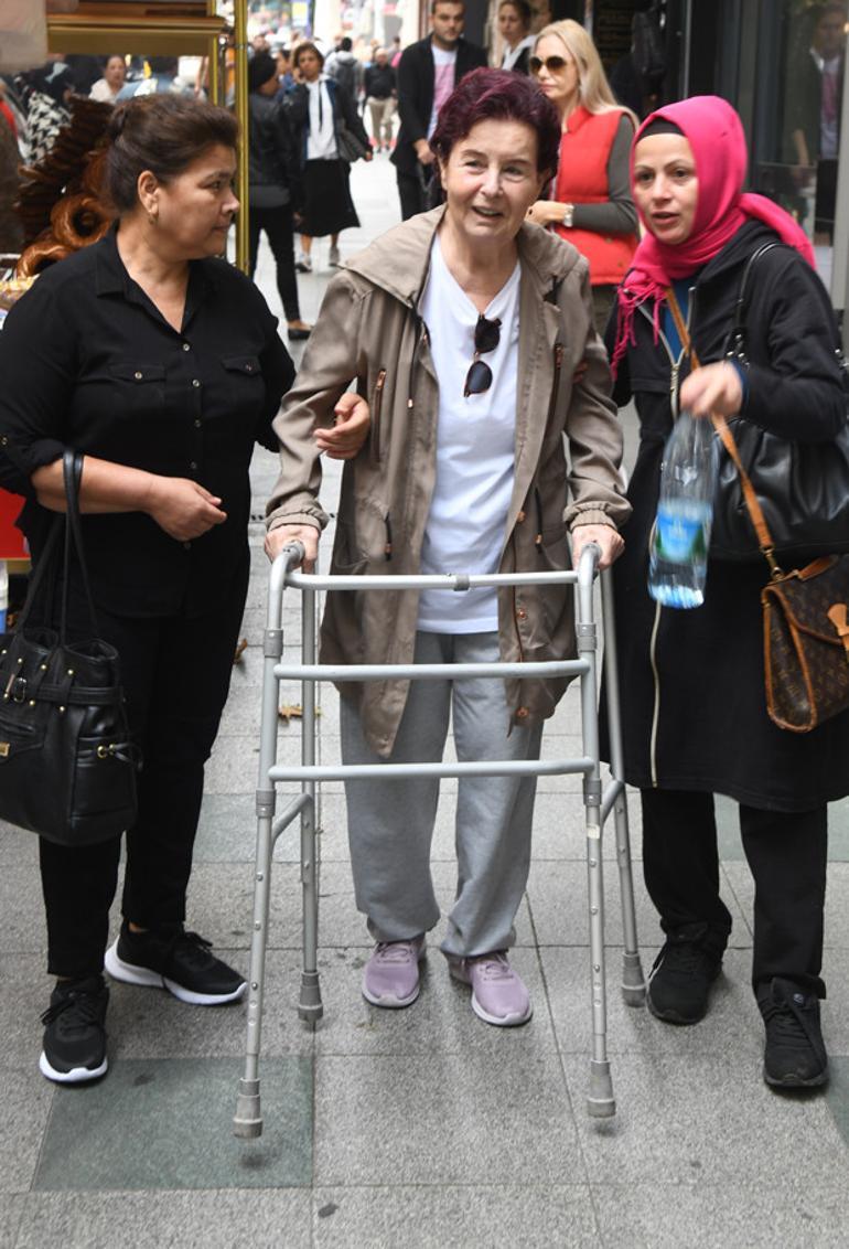 Fatma Girik taburcu oldu Yürüteçle Nişantaşında...
