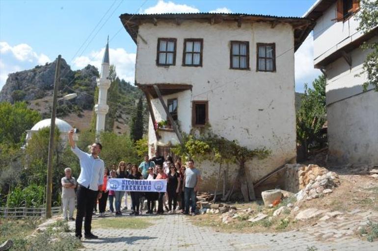 Bilecik'in Yörük köyündeki eski evler turizme kazandırılacak