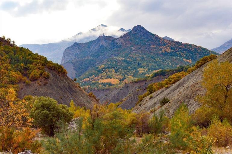 Tunceli ormanları sonbahar renkleriyle bir başka güzel