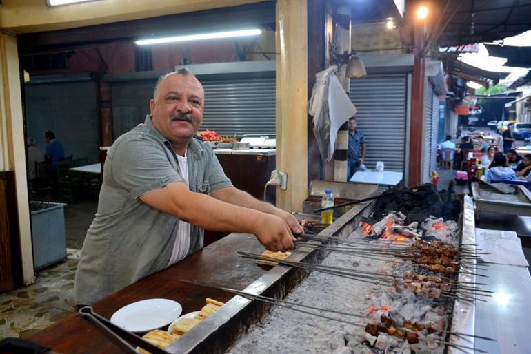 Adana'nın markalaşan geleneği: Ciğer ile kahvaltı