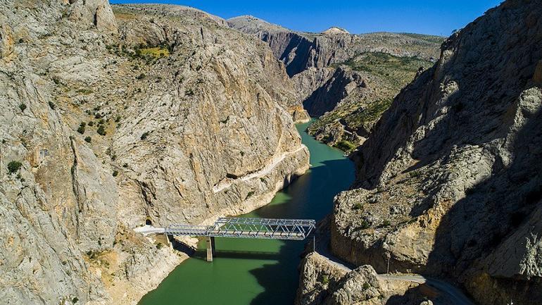 Adrenalin tutkunlarının vazgeçilmez adresi: Karanlık Kanyon