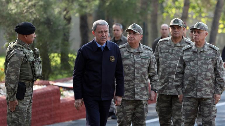 Son dakika... Bakan Akar'dan yakalanan 18 rejim askeri hakkında açıklama