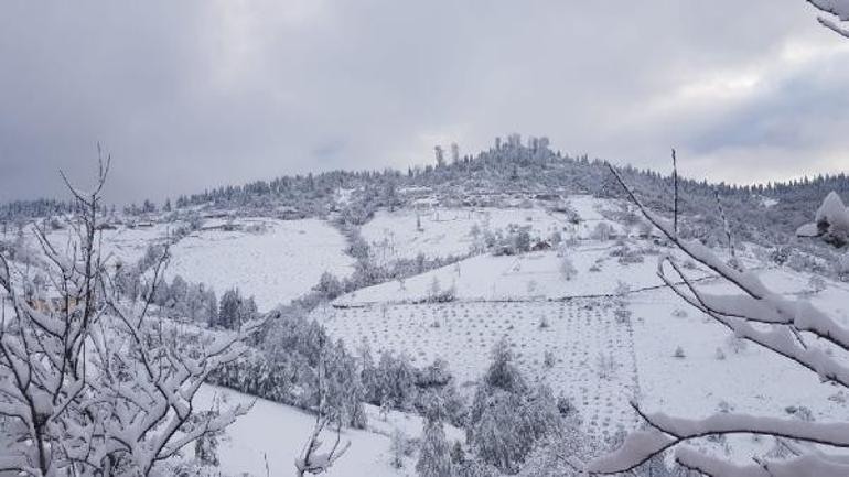Son dakika... Erzurum güne kar sürprizi ile uyardı