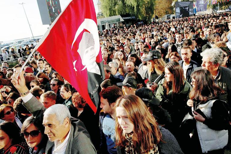 Yükselen Atatürk sevgisi neden çok kıymetli