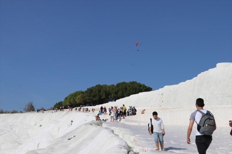 Pamukkale'de ziyaretçi rekoru