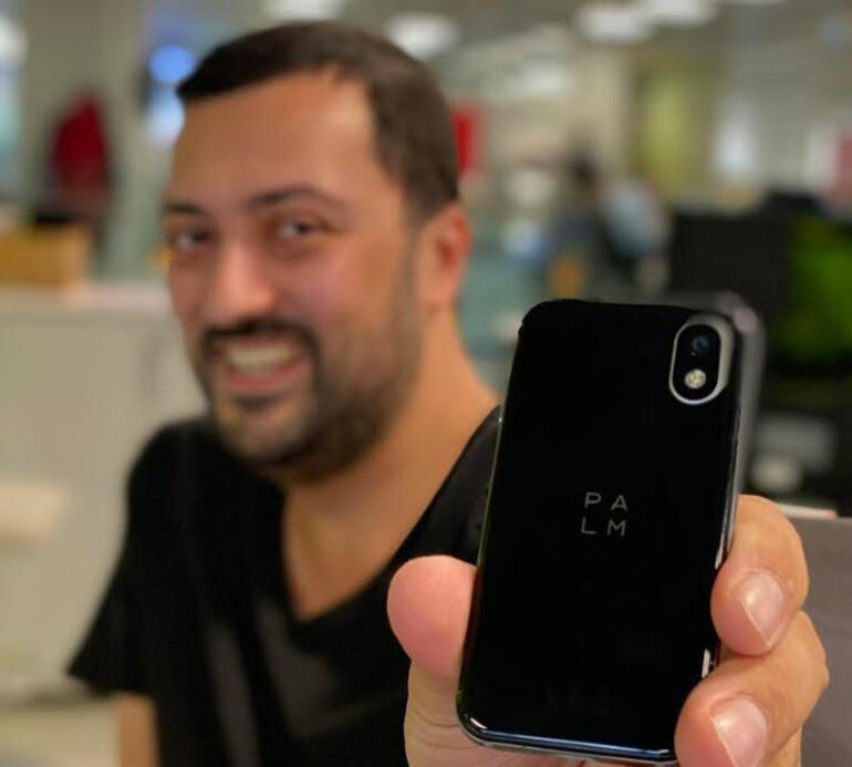 Palm: Dünyanın en minik telefonuyla tanışın