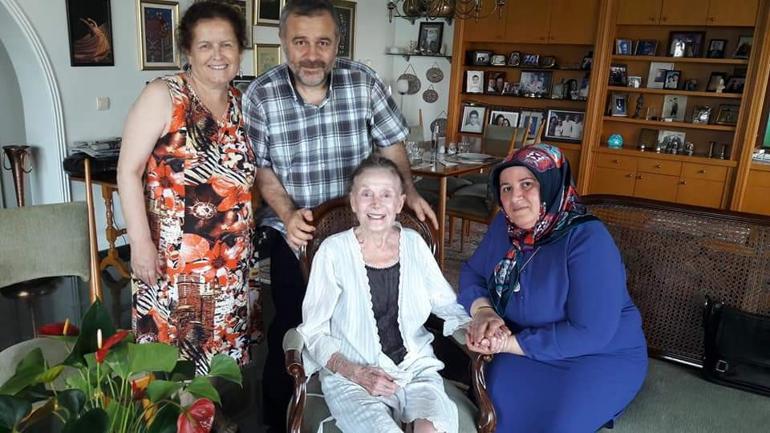 Usta tiyatrocu Yıldız Kenter hayatını kaybetti Son fotoğrafları ortaya çıktı