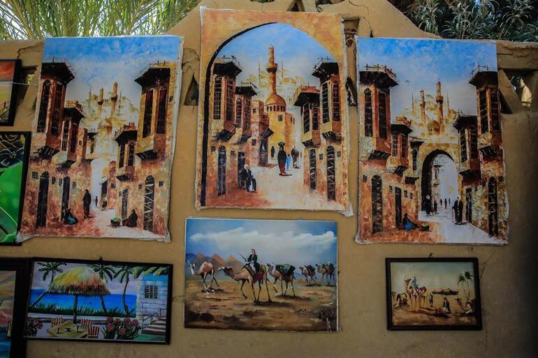 Mısır'ın sanat köyü turistlerden büyük ilgi görüyor