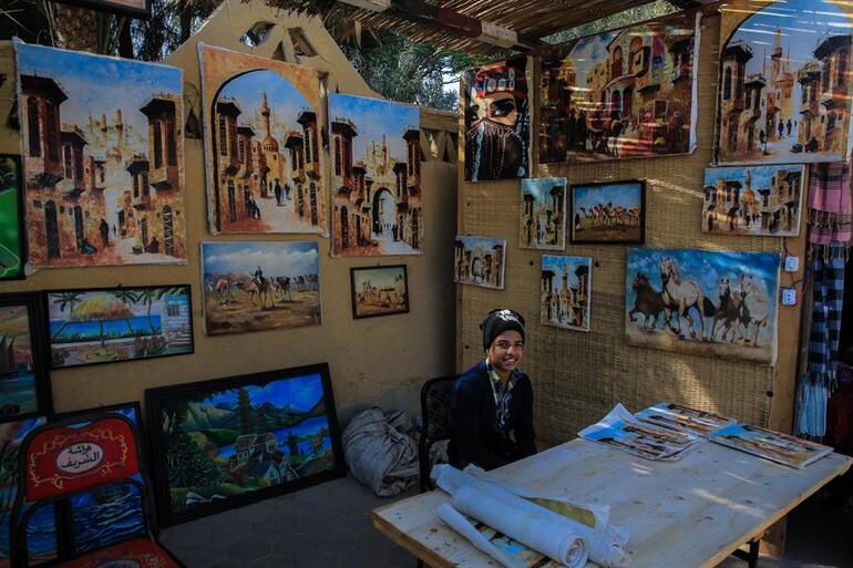 Mısır'ın sanat köyü turistlerden büyük ilgi görüyor