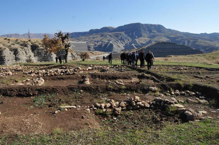 Göbeklitepe'den bin yıl daha eski bulgular içeriyor