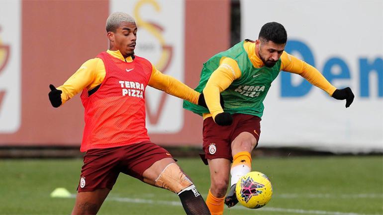 Galatasaray'da Şener, Emre ve Lemina takımla çalıştı