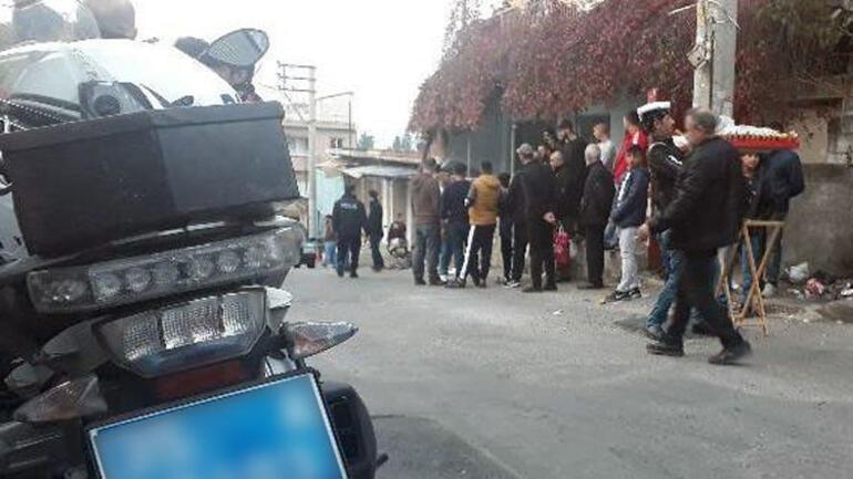 İzmirde kahvehanede cinayet: 1 ölü, 2 yaralı