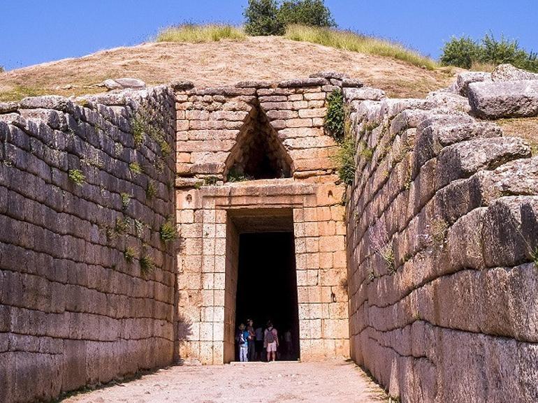 Yüzyıllar sonra keşfedilen gizemli Hazine Binası