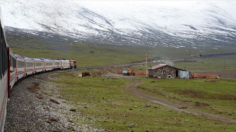 Kış mevsiminde yolculuğa binlerce bilet talebi