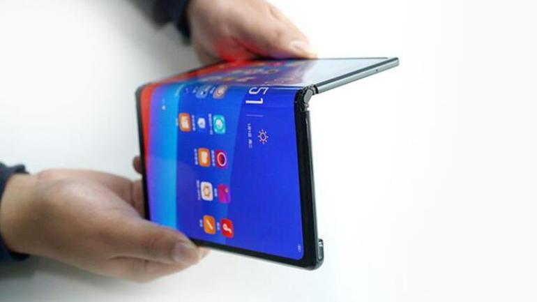 Düşük fiyatlı Huawei Mate X satışa sunulacak