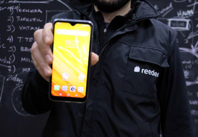 Reeder yeni akıllı cep telefonu 'P13 Blue'yu piyasaya sundu